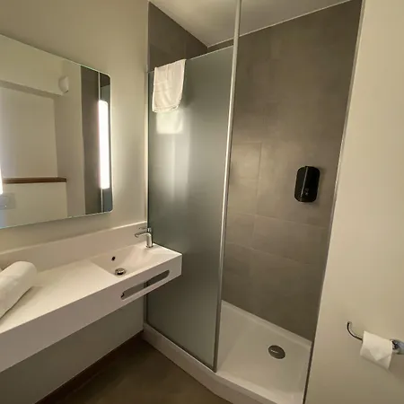 Ferrand Centre Hotel 3*